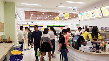 熱烈祝賀怡佳仁加盟零食店開業成功！